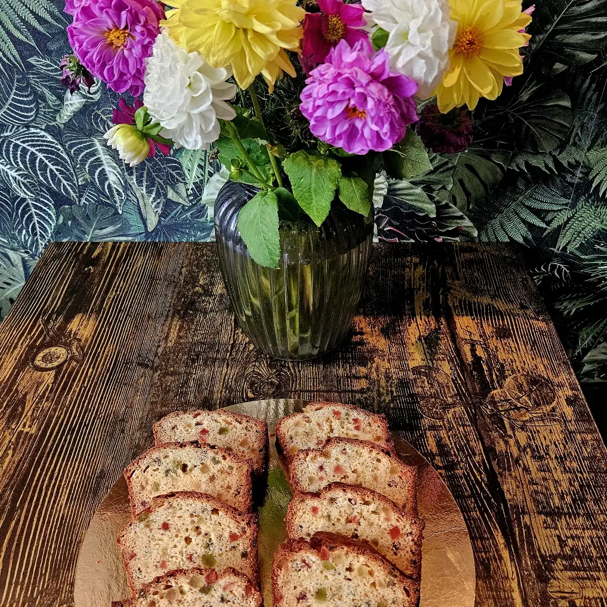 Cake aux fruits confits 8 parts